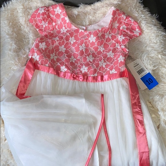 Jona Michelle Other - Beautiful lace dress